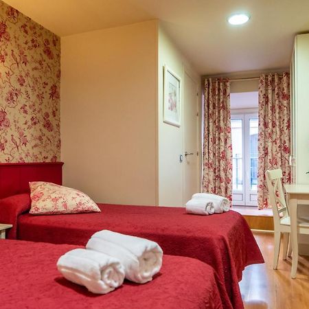 Hostal Matheu Madrid Exterior photo